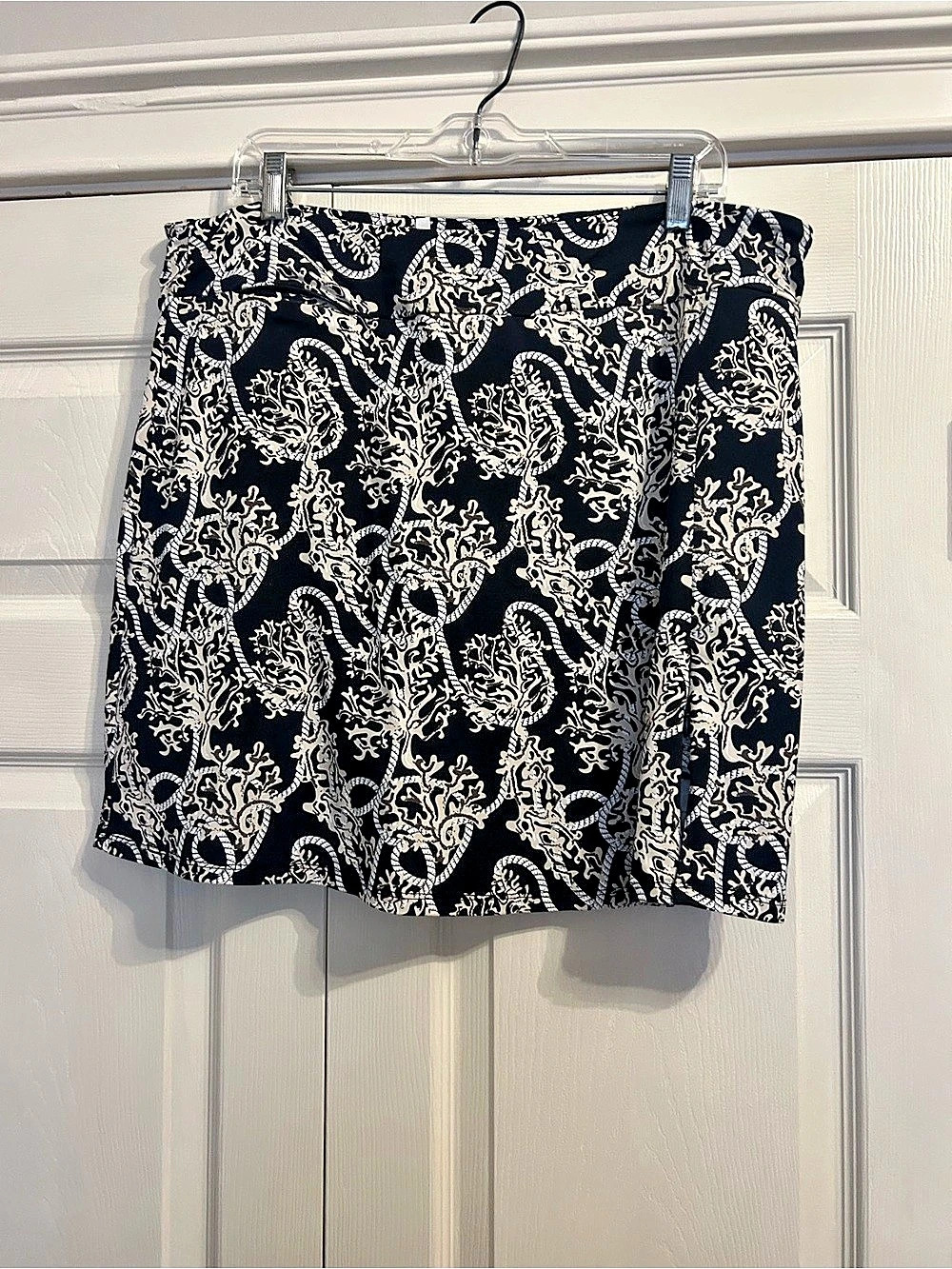 Lulu B Paisley Skort in Black & White Size XL Like New